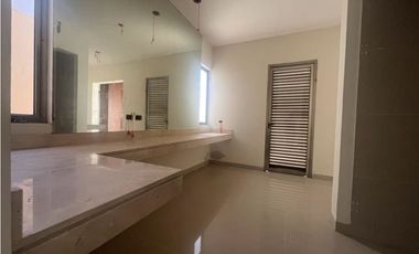 Venta casa en  Montebello de 1 piso en Mérida