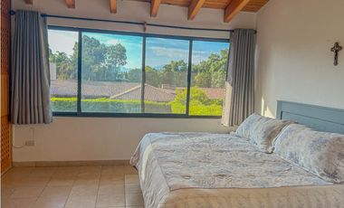 HERMOSA CASA  EN RENTA AVANDARO VALLE DE BRAVO.