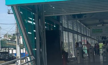 Local comercial Renta Calz. Independencia