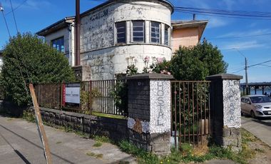 Casa en venta, centro de Castro