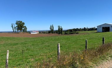 Hermosa y gran casa con campo y bello entorno