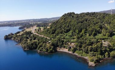 Espectacular casa con increíble vista al lago Llanquihue sobre terreno de 2,25 hectárea