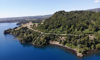 Espectacular casa con increíble vista al lago Llanquihue sobre terreno de 1,1 hectárea