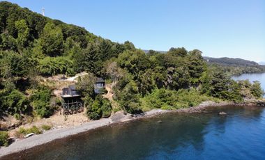 Espectacular casa con increíble vista al lago Llanquihue sobre terreno de 1,1 hectárea