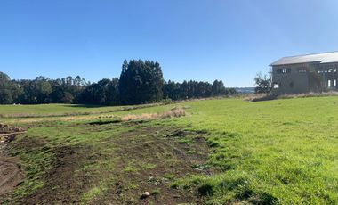 Se vende casa a medio terminar en parcelación como oportunidad de inversión en Frutillar