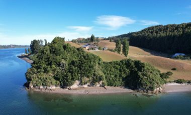 Espectacular casa con hermosa vista al mar, Castro, Chiloé