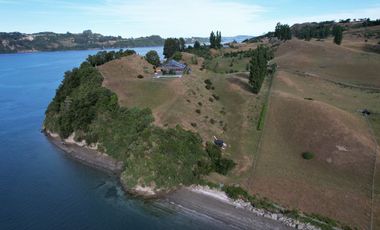 Espectacular casa con hermosa vista al mar, Castro, Chiloé