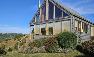 Espectacular casa con hermosa vista al mar, Castro, Chiloé