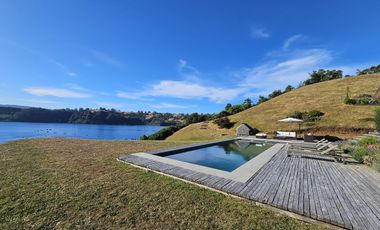 Espectacular casa con hermosa vista al mar, Castro, Chiloé