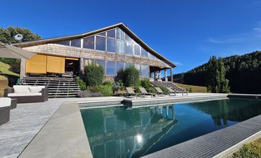Espectacular casa con hermosa vista al mar, Castro, Chiloé