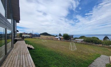 Espectacular casa con gran vista al lago Llanquihue en Punta Larga