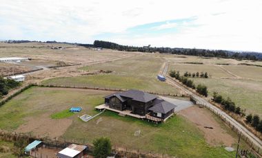 Espectacular casa con gran vista al lago Llanquihue en Punta Larga