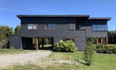 Hermosa casa en parcela, sector Molino Viejo, Puerto Varas