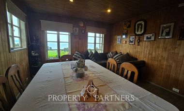 Espectacular parcela de 5.140m2 con vistas y casa de 96 m2, acceso al lago en Puerto Klocker