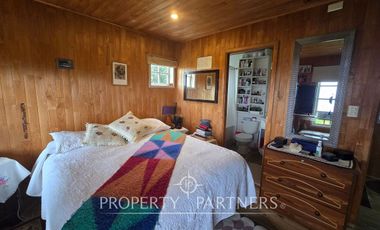 Espectacular parcela de 5.140m2 con vistas y casa de 96 m2, acceso al lago en Puerto Klocker
