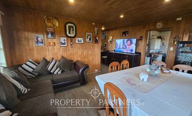 Espectacular parcela de 5.140m2 con vistas y casa de 96 m2, acceso al lago en Puerto Klocker