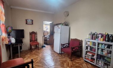 Casa rentera en venta en Av. Domingo Comín AleB