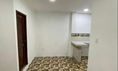 Departamento 1er Piso Avenida domingo comin - Guasmo Central, RobA