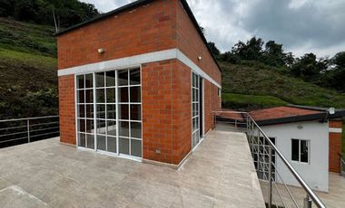 ARRIENDO de CASA CAMPESTRE en SANTA ROSA DE CABAL
