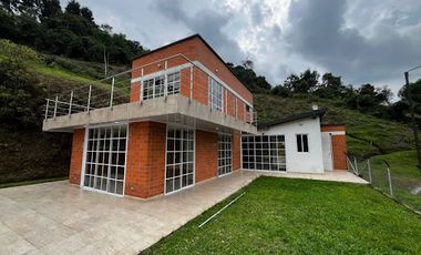 ARRIENDO de CASA CAMPESTRE en SANTA ROSA DE CABAL