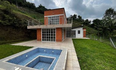 ARRIENDO de CASA CAMPESTRE en SANTA ROSA DE CABAL