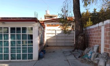 *VENTA de Casa rústica en Santiago Tianguistenco*