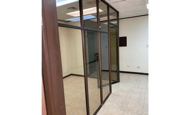 Oficina corporativa  95m2 en renta Edificio Triunfo