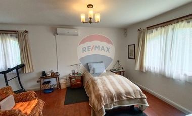 SE VENDE CASA CON VISTA DESPEJADA EN LOS NOTROS