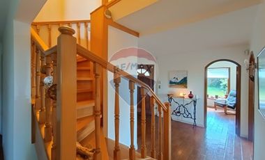SE VENDE CASA CON VISTA DESPEJADA EN LOS NOTROS