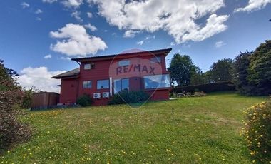 SE VENDE CASA CON VISTA DESPEJADA EN LOS NOTROS