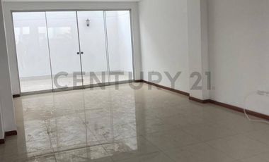 ALQUILER DE LINDA CASA EN CONDOMINIO - HUACHO