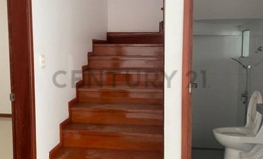 ALQUILER DE LINDA CASA EN CONDOMINIO - HUACHO