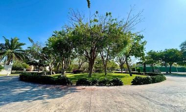 TERRENO EN VENTA EN MÉRIDA, PRIVADA PARQUE NATURA