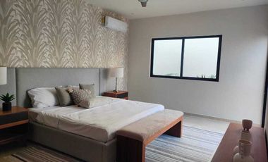 Casa de una planta con piscina incluida en privada residencial y 3 habitaciones