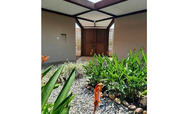 VENTA CASA CAMPESTRE VIA  VILLAVICENCIO-RESTREPO EN COND.CASA DE CAMPO