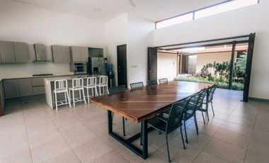 VENTA CASA CAMPESTRE VIA  VILLAVICENCIO-RESTREPO EN COND.CASA DE CAMPO