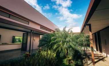 VENTA CASA CAMPESTRE VIA  VILLAVICENCIO-RESTREPO EN COND.CASA DE CAMPO