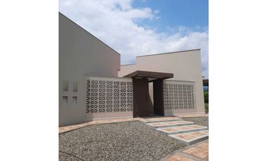 VENTA CASA CAMPESTRE VIA  VILLAVICENCIO-RESTREPO EN COND.CASA DE CAMPO