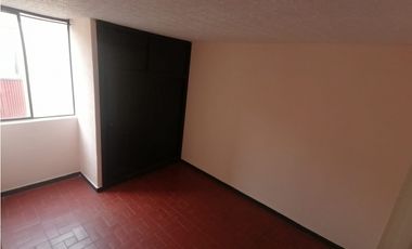 ALQUILER DE APTO 5to PISO  CONJUNTO PUENTE DEL COMERCIO