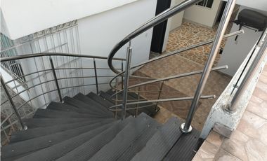 SE VENDE O ARRIENDA CASA DE USO COMERCIAL, SANTA MARTA
