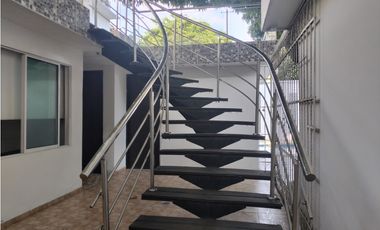 SE VENDE O ARRIENDA CASA DE USO COMERCIAL, SANTA MARTA