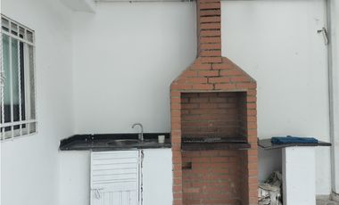 SE VENDE O ARRIENDA CASA DE USO COMERCIAL, SANTA MARTA
