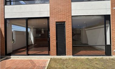 VENDO HERMOSA CASA PARA ESTRENAR EN CHIA