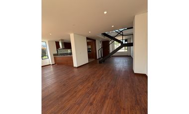 VENDO HERMOSA CASA PARA ESTRENAR EN CHIA