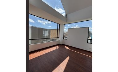 VENDO HERMOSA CASA PARA ESTRENAR EN CHIA