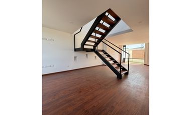 VENDO HERMOSA CASA PARA ESTRENAR EN CHIA