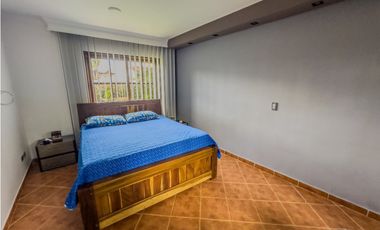 casa campetre urbana en venta, la Ceja Antioquia 900 m2. Hermosa.