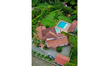 CASA HOTEL EN VENTA - KM 4 VIA ARMENIA - LA TEBAIDA