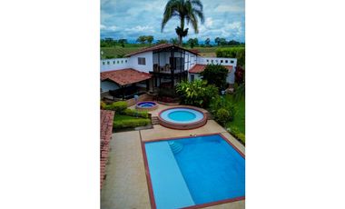 CASA HOTEL EN VENTA - KM 4 VIA ARMENIA - LA TEBAIDA