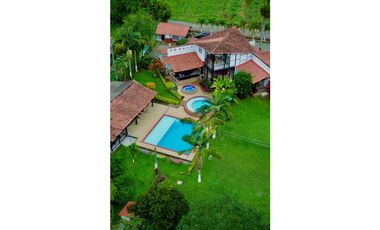 CASA HOTEL EN VENTA - KM 4 VIA ARMENIA - LA TEBAIDA